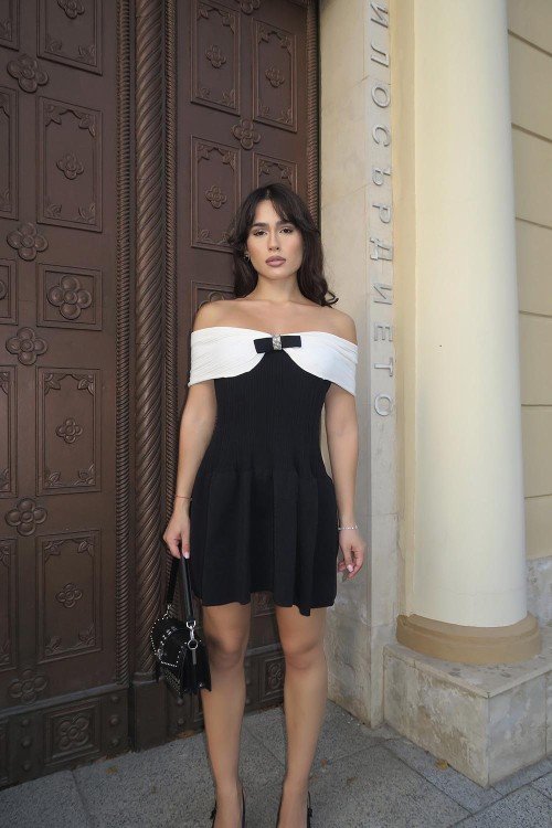 Коктейлна рокля Ava
