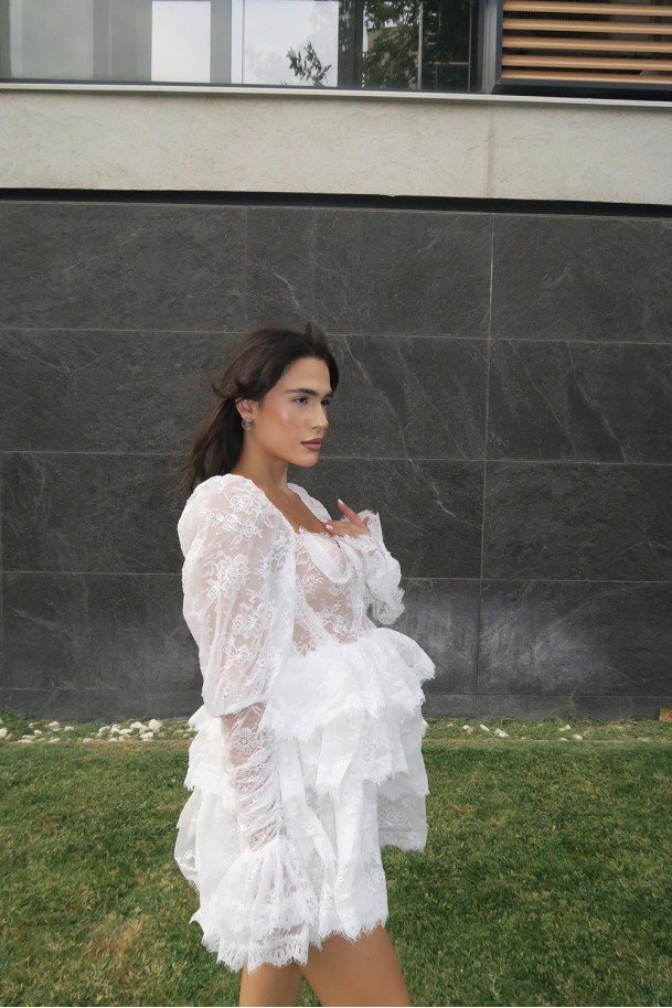 Романтична дантелена рокля White Muse Романтична дантелена рокля White Muse